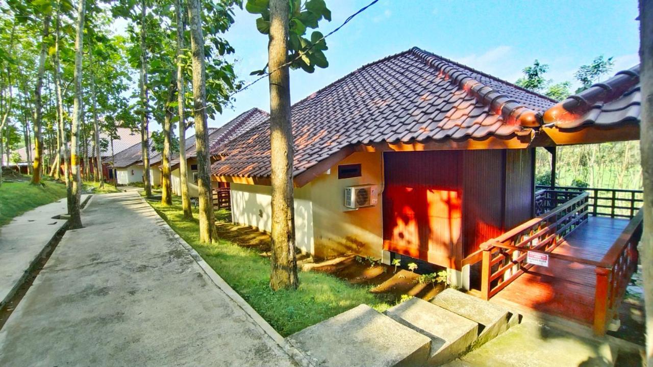 Kasuari Exotic Resort มาเกอลัง ภายนอก รูปภาพ